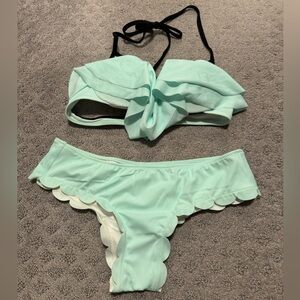 🆕WOT Victoria’s Secret PINK bikini ruffle halter top + scalloped bottom 🌊